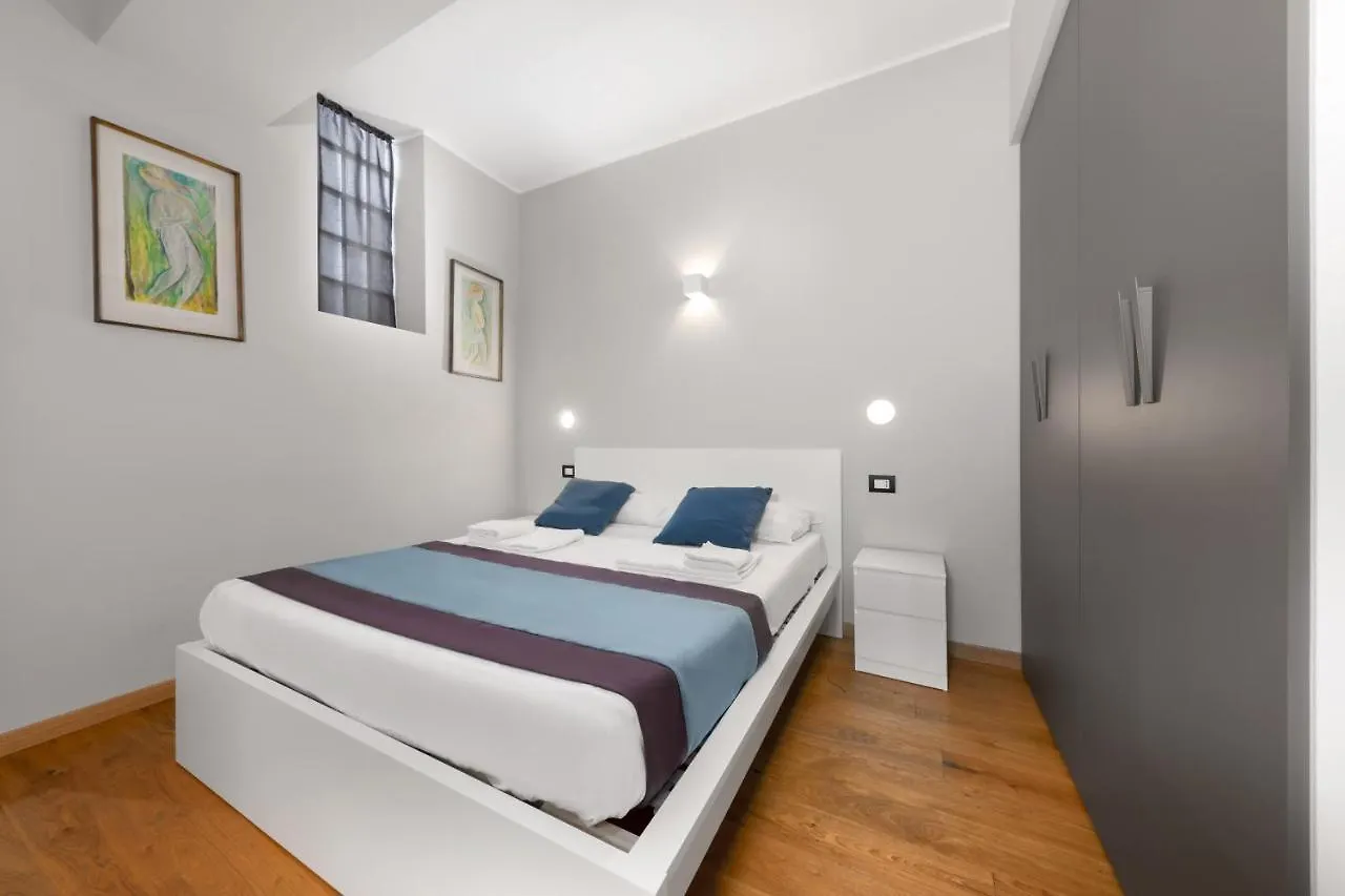 Apartament Casa Da Suite Cadorna Mediolan