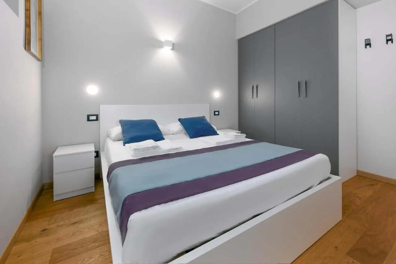 Apartament Casa Da Suite Cadorna Mediolan