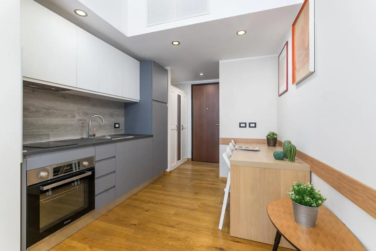 Apartament Casa Da Suite Cadorna Mediolan